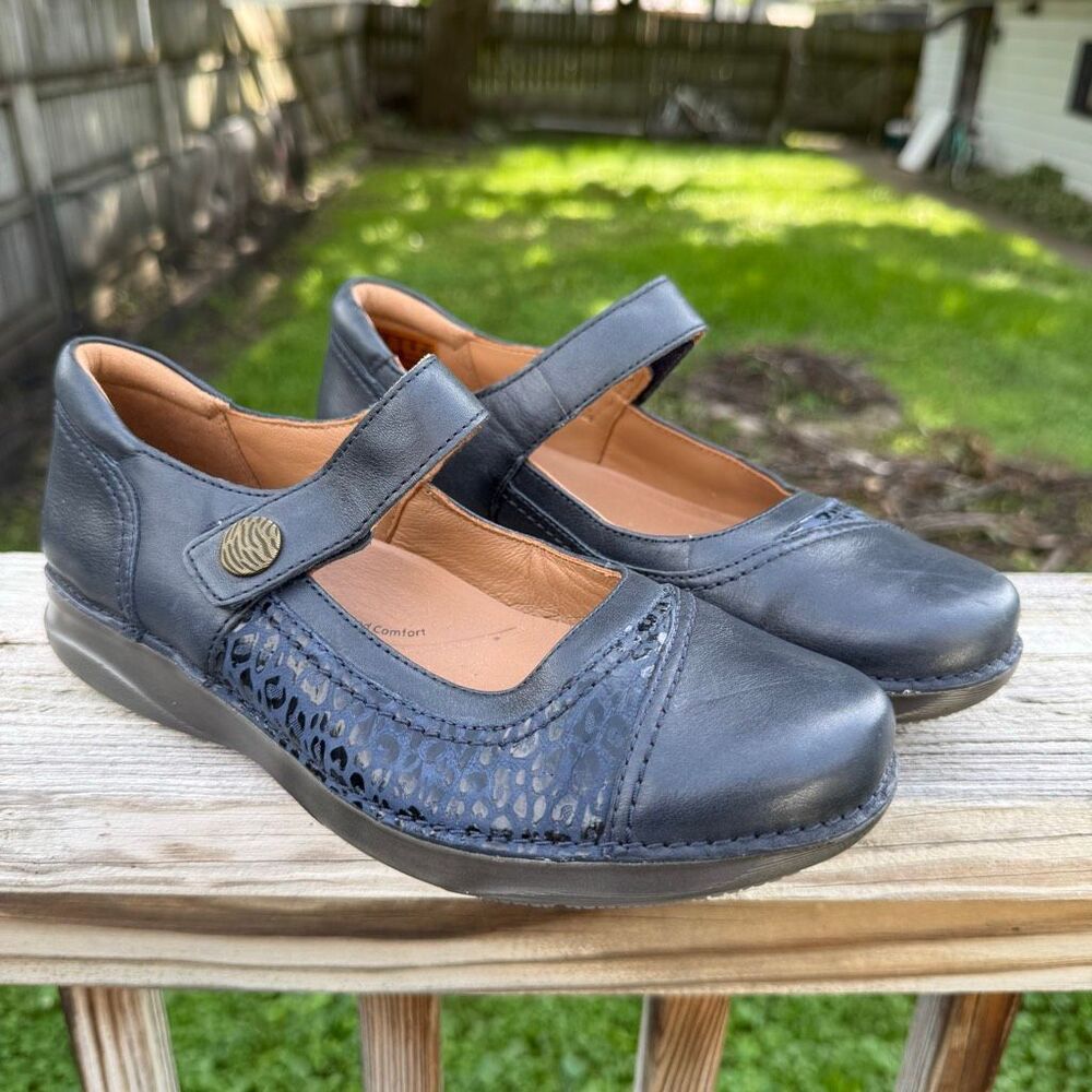 Clarks Unstructured Navy Blue Leather Mary Jane Comfort Shoes Women’s Size 8